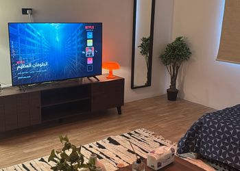 استوديو مودرن ودخول ذاتي