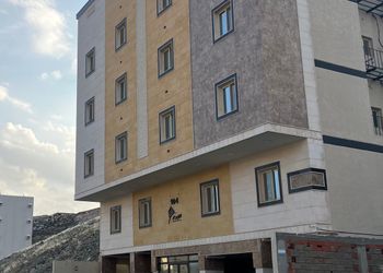 استوديو بمطبخ وحمام وسطح خاص