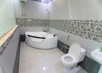 شالية بالعاب مائية و جلسة خارجية