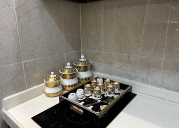 شالية بمجلس مطل على المسبح 