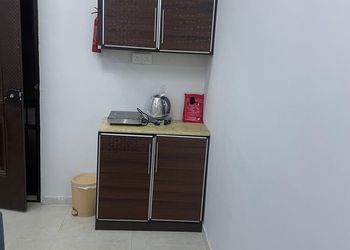 شقة بغرفتين نوم وصالة 