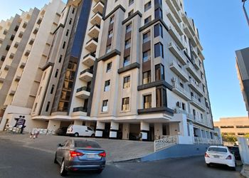 استديو بسرير ماستر وجلسة جانبية 