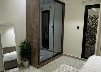 استديو بسرير ماستر وبلكونه