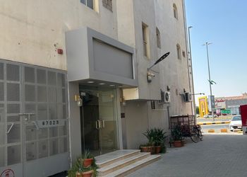استديو بسرير ماستر وجلسة جانبية 