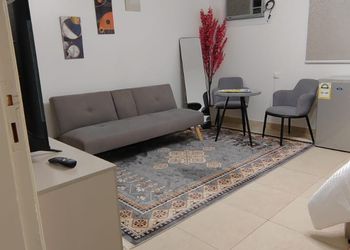 استديو بسرير ماستر وجلسة جانبية