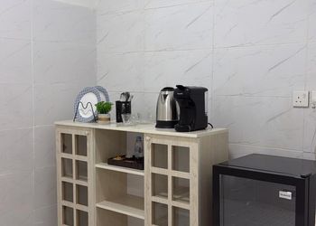استديو بسرير ماستر وجلسة جانبية 
