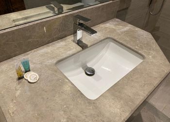 استديو هادئ بأثاث انيق