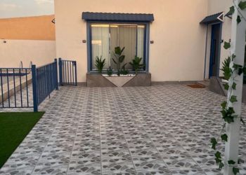 شاليه بمسطح اخضر