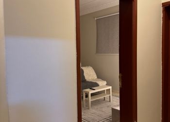 استديو هادئ بدخول ذاتي