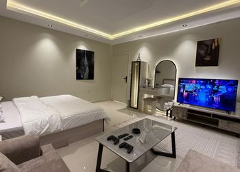 استديو بتصميم أنيق ودخول ذاتي