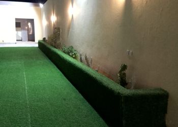 استراحة بمسطح أخضر وألعاب اطفال