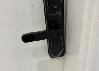 استديو بدخول ذاتي
