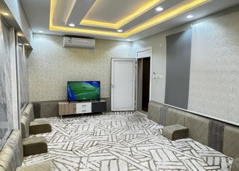 شقة بجلسة خارجية وغرفتين نوم
