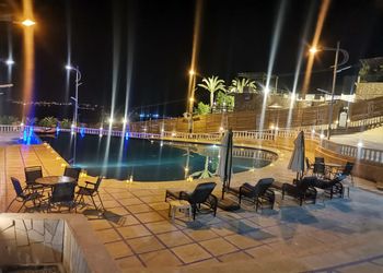 استراحة بصالة واسعة وأجواء ممتعة