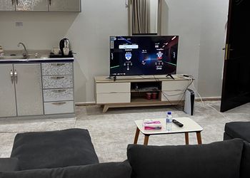 استديو بسرير ماستر وجلسة جانبية 
