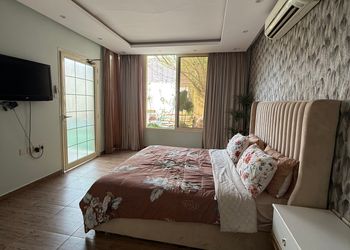 شاليه بمجلس وألعاب أطفال 