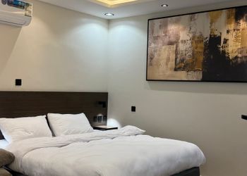 استديو هادئ بسرير ماستر 