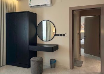 شقة بصالة أنيقة ودخول ذاتي
