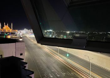 شقة بدخول ذاتي وصالة أنيقة 