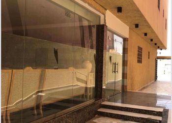 شقة بغرفة نوم وغرفة معيشة 
