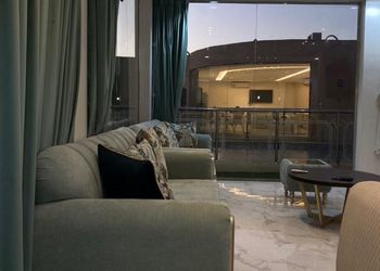 شاليه بمسبح ومجلس رئيسي 