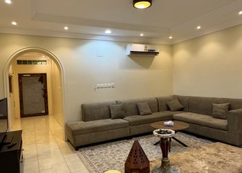 استراحة بملعب ومسبح