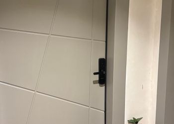 شقة بغرفة معيشة وغرفة نوم 