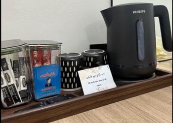 استديو بأثاث مريح وبسيط 