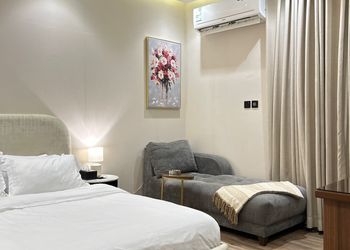 استديو انيق بدخول ذاتي