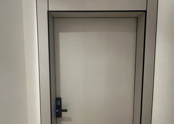 استديو بسرير ماستر وجلسة جانبية