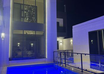 شاليه بمسبح