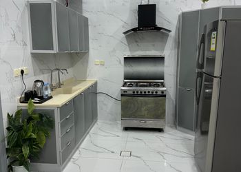 شاليه بمسطح اخضر ومجلس