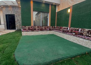 شاليه بجلسة خارجية وألعاب أطفال