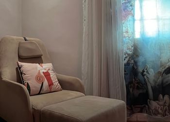 شقة بغرفة نوم وصالة مريحة 