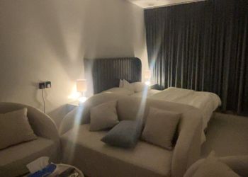 استديو هادئ بدخول ذاتي 