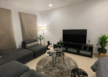 استوديو بدخول ذاتي و مطبخ