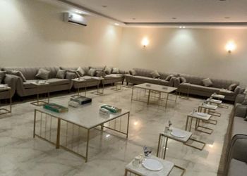 استراحة بمسطحات خضراء
