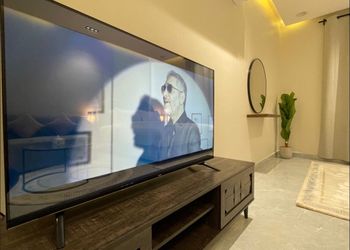 استديو بسرير ماستر