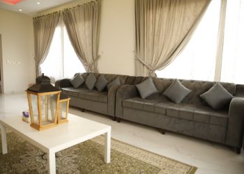 استراحة بمسبح وجلسة خارجية 