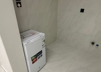 استديو بسريرين مفردة و أثاث مريح