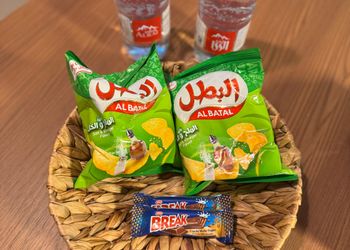 شقة بغرفتين نوم وصالة 