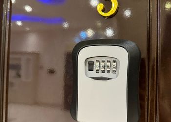 استديو فاخر بجاكوزي وموقع مميز