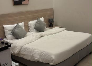 استديو بسرير ماستر ودخول ذاتي