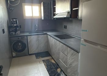 استديو بسرير ماستر وجلسة 