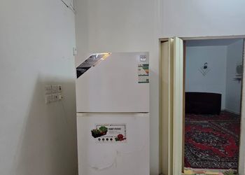شقة بصالة أنيقة ودخول ذاتي