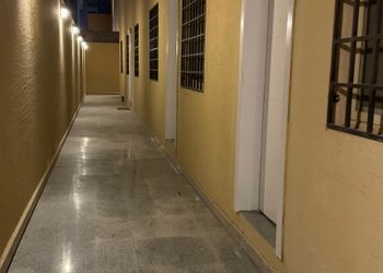 استديو بدخول ذاتي وتصميم هادئ 