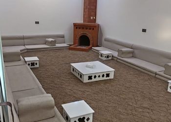 استراحة بمدخل مسنقل و سرير ماستر 