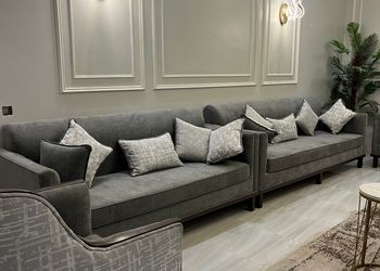 شاليه بمسطح اخضر و مسبح
