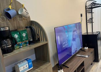 استديو بسرير ماستر وجلسة جانبية