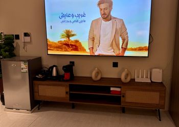 استديو بسرير مريح وجلسة خارجية 
